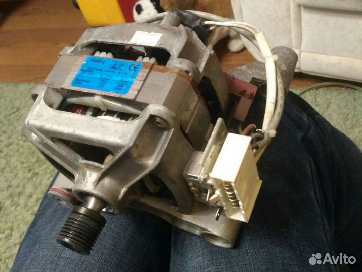 Двигататель стиральной машины s803j