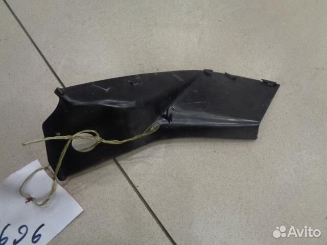 Щиток фонаря левый Renault Megane 3 2008-2015