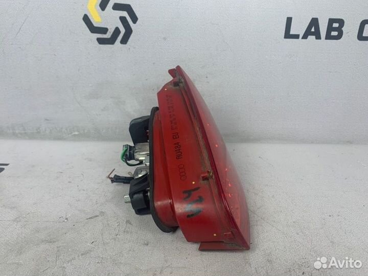 Фонарь задний правый Audi A5 8T CDH 1.8 tfsi 2008