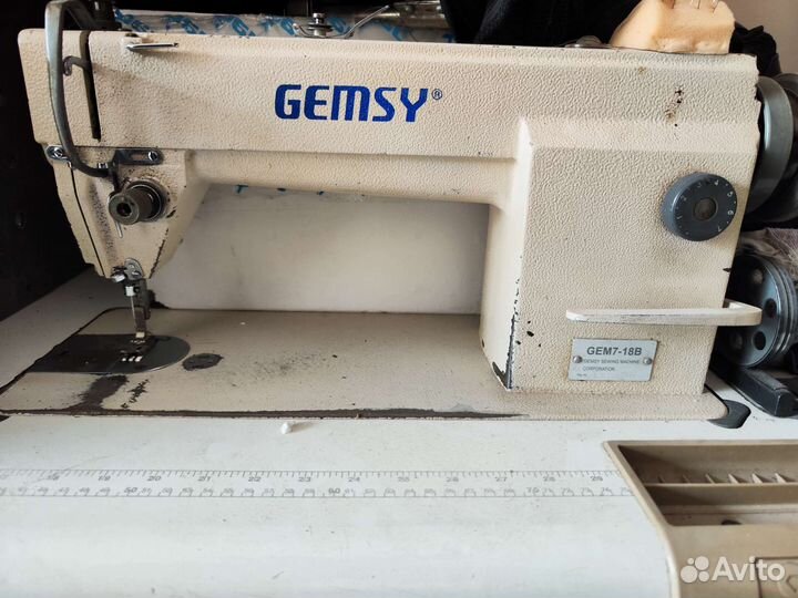 Швейная машинка gemsy