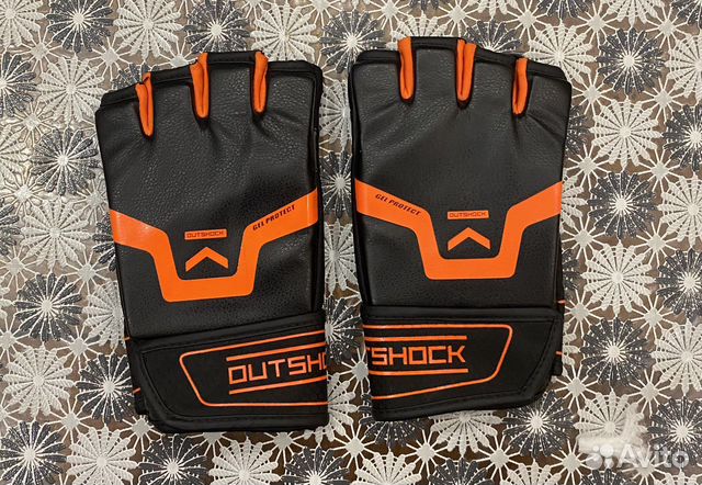 Боксерские перчатки Outshock