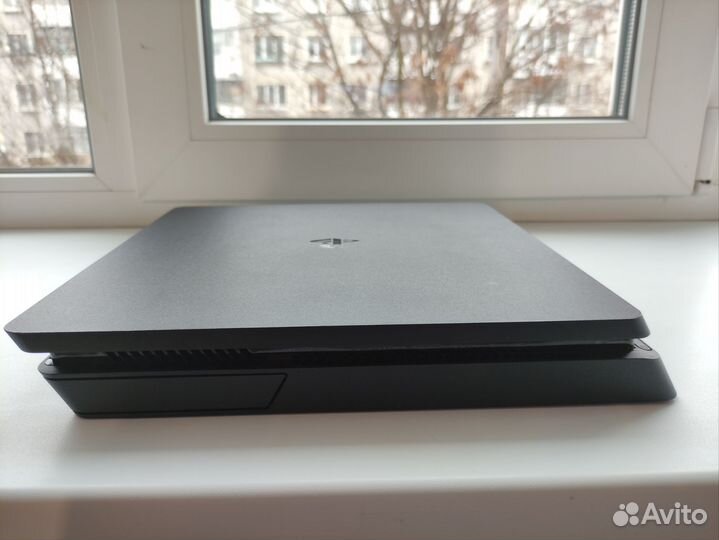 Sony PlayStation 4 slim 1tb