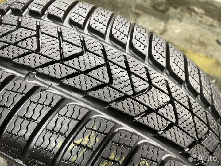 Pirelli Winter Sottozero 3 225/40 R19