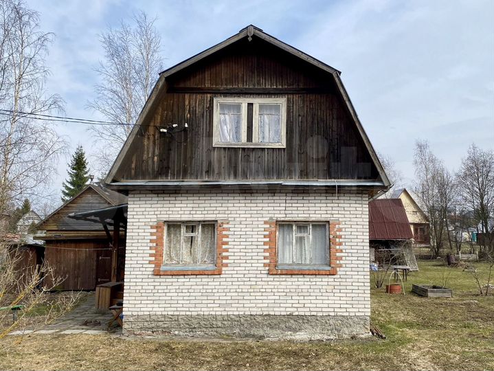 Дом 64,7 м² на участке 12 сот.