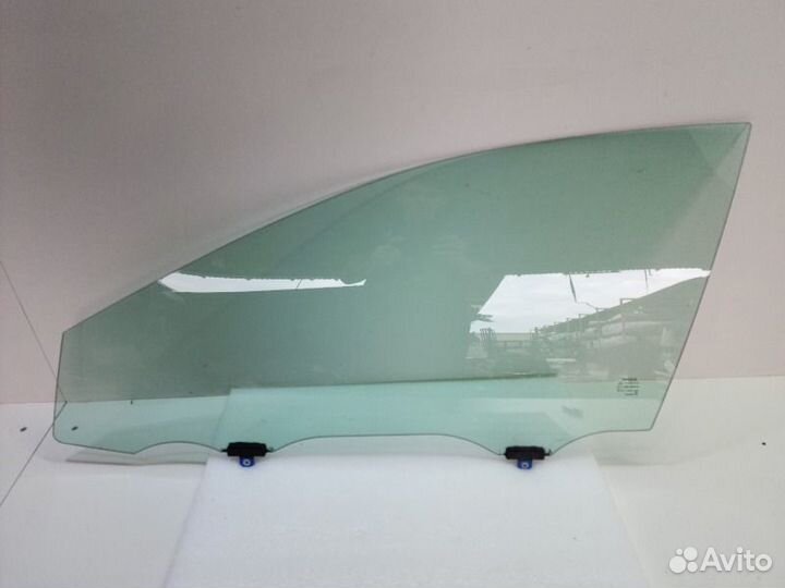 Стекло двери опускное переднее левое Toyota Camry