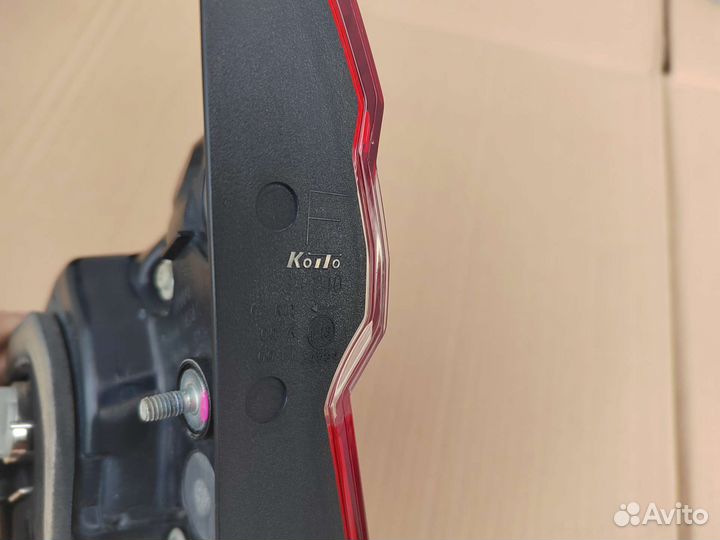 Фонарь в крышку багажника камри 70 оригинал