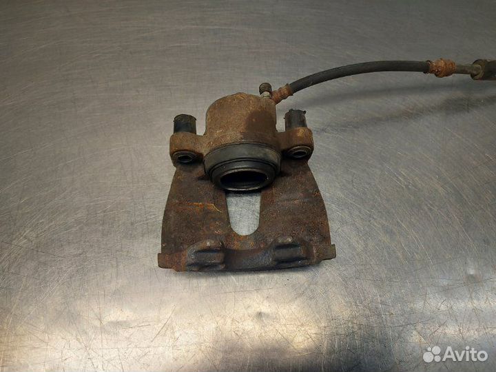 Суппорт передний правый Mazda 3 BL Z6 2011