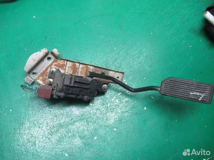 Педаль газа Nissan Primera P12 2005 18002AU410