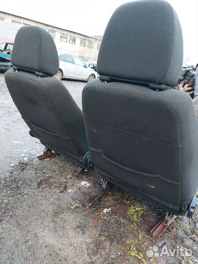 Передние сиденья Лада Приора