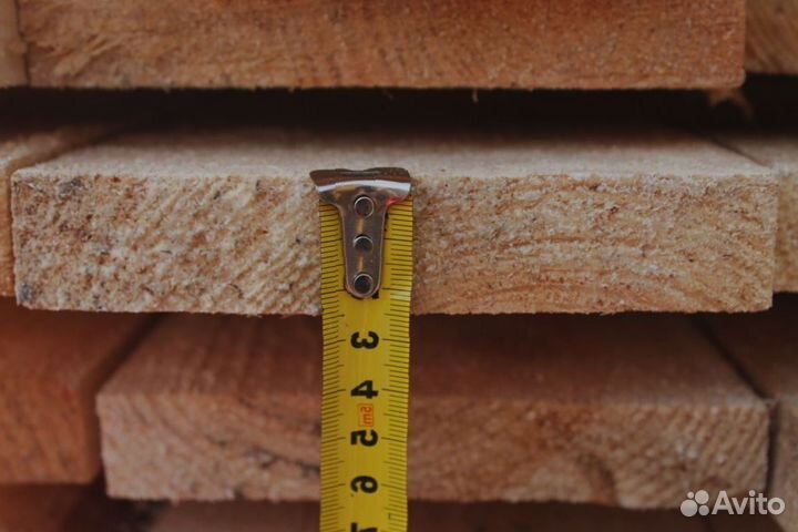 Качественные доски из сосны для вашего участка