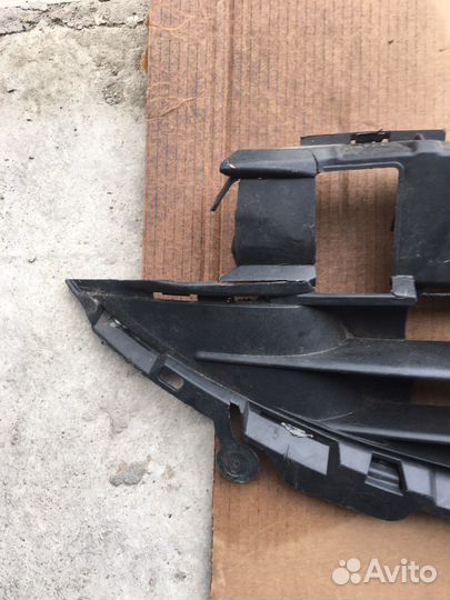 Решётка в бампер Peugeot 207 (1810)