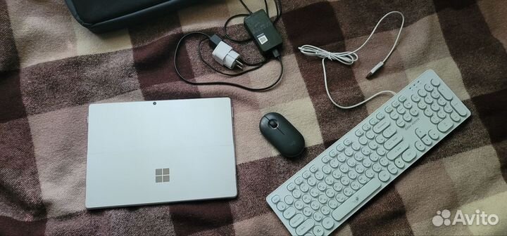 Планшет,ноутбук