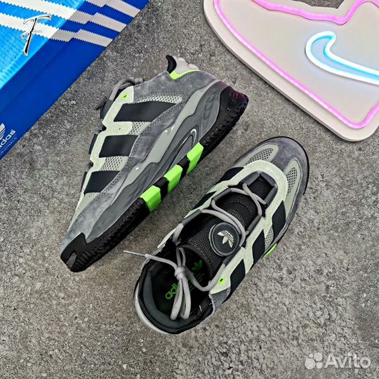 Кроссовки Adidas Новые