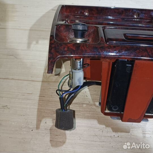 Консоль магнитолы Hyundai Santamo