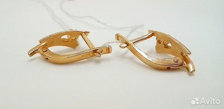 Серьги с синтетическим камнем Золото