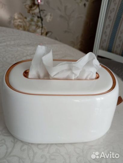 Салфетница интерьерная пластиковая с пружиной