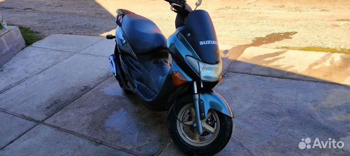 Скутер. Suzuki Avenis 150