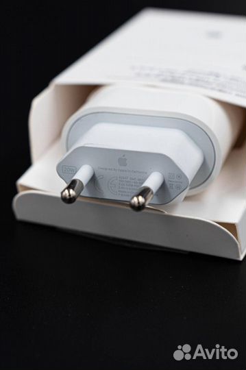 Блок и провод для зарядки Apple