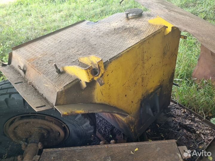 Бак на трактор Кировец