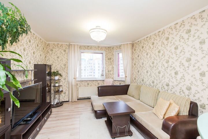 2-к. квартира, 82,9 м², 7/9 эт.