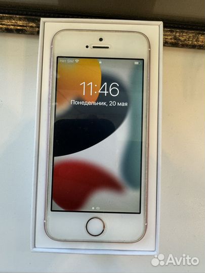 iPhone SE, 32 ГБ
