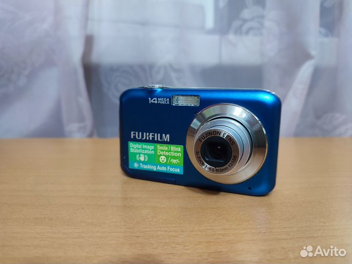 Цифровой фотоаппарат Fujifilm Finepix JV 200