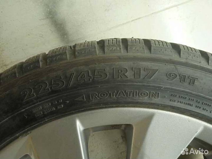 Резина зимняя 225/45R17 Nokian