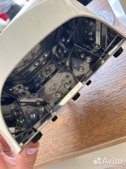 Лампа для сушки ногтей Emi