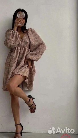 Платье с объёмными рукавами В наличии