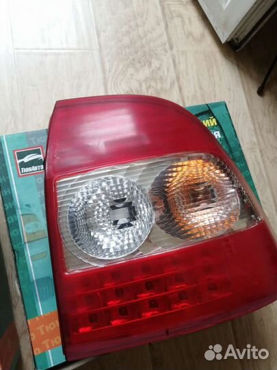 Задние фонари priora 2 диодные Б/У