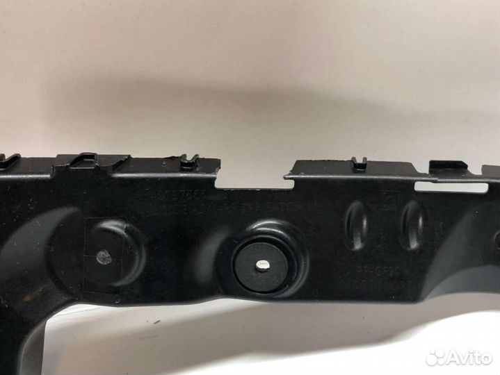 Кронштейн крепления бампера Buick Encore GX 42737566