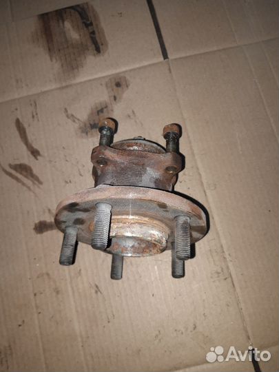 Ступица задняя mazda 3 bk