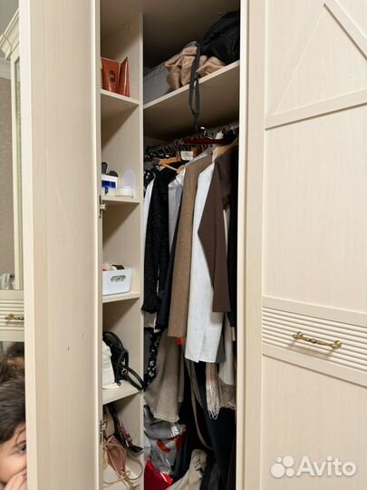 Продается шкаф цена -30 тыс