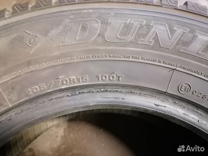 Dunlop SP Winter Ice 01 205/70 R15 100T
