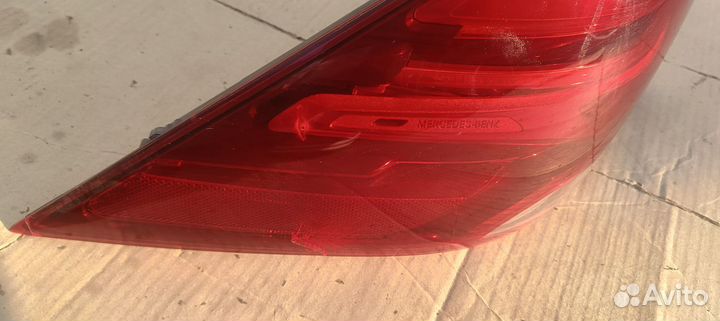 Фонарь задний левый в крыло Mercedes Gle W166