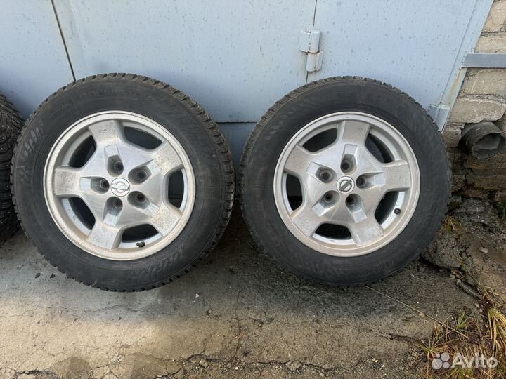 Диски Nissan r16