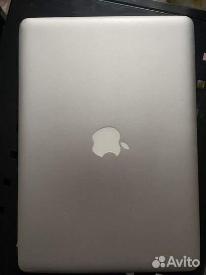 Apple MacBook