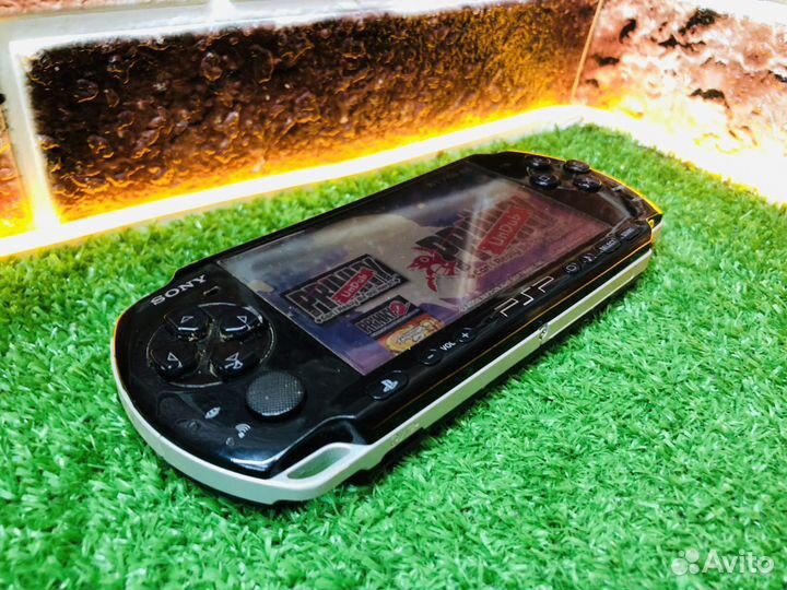 Z.Игровая приставка PSP 3008 slim