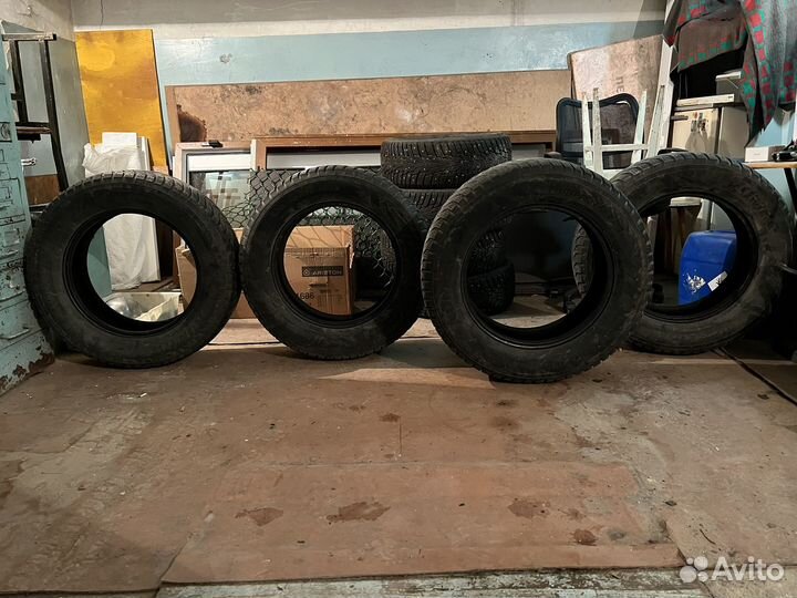 Kumho WinterCraft Ice WI31 235/65 R17 108T