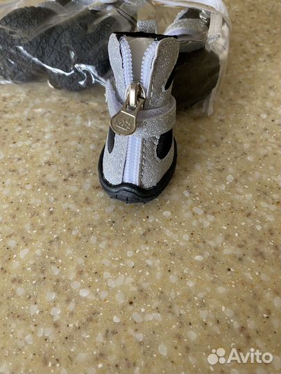 Продам обувь для собачки