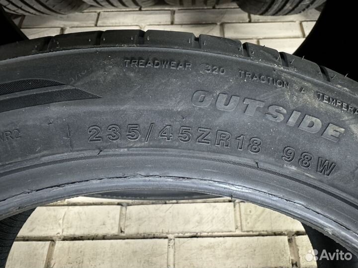 Tracmax X-Privilo TX3 235/45 R18 98