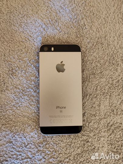 iPhone SE, 32 ГБ