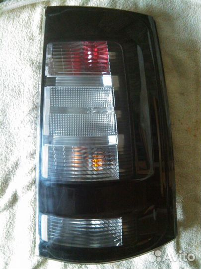 Toyota Sienta фонарь задний