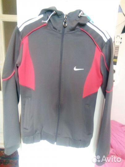 Костюм спортивный