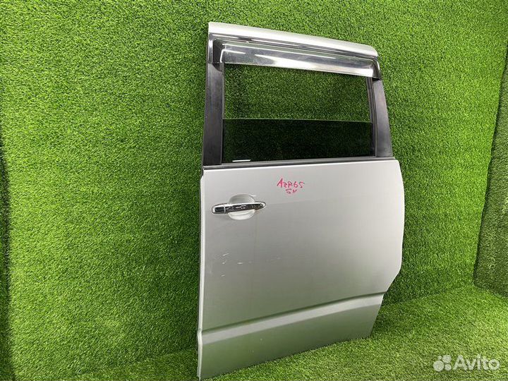 Дверь Цвет-1D4 задняя левая Toyota Noah/Voxy AZR60