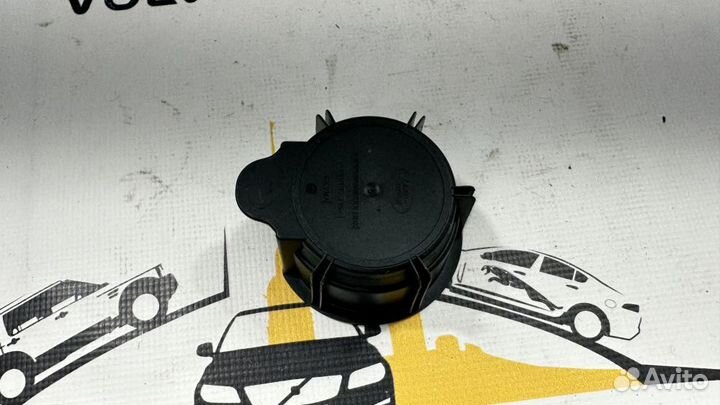 Подстаканник центральной консоли LR Discovery 3