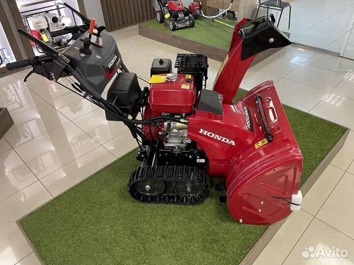 Снегоуборщик Honda HSS 1380 aetd