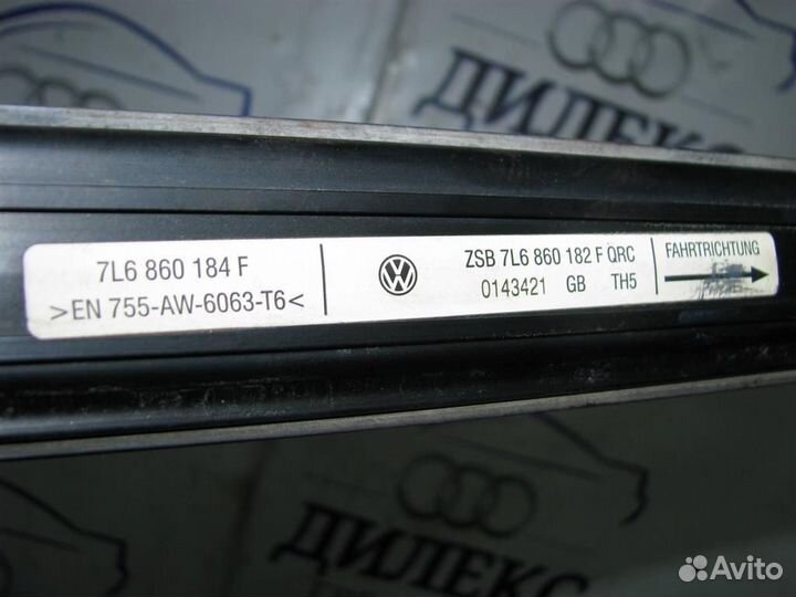 Молдинг крыши правый VW Touareg 2002-2010