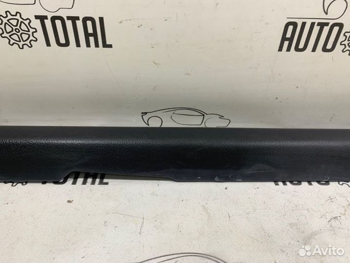 Накладка порога внутренняя передняя левая Toyota