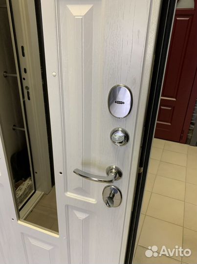 Дверь. Лион белый. Дверной континент. Дк. Россия